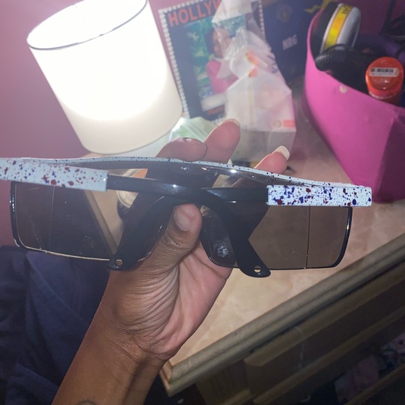 Cute sunglasses - Picture 3 of 4